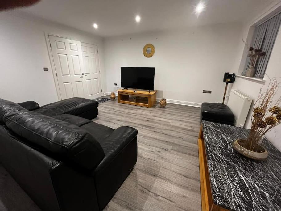 Holiday home Stylish New-build Family - Free Parking Wifi